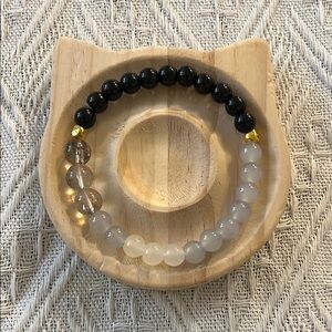 Elegant Black and Gray Beaded Bracelet